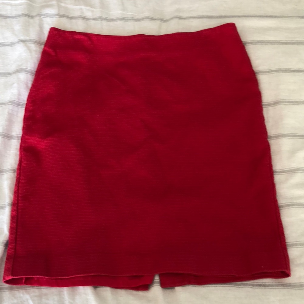 Deep Pink Textured Pencil Skirt